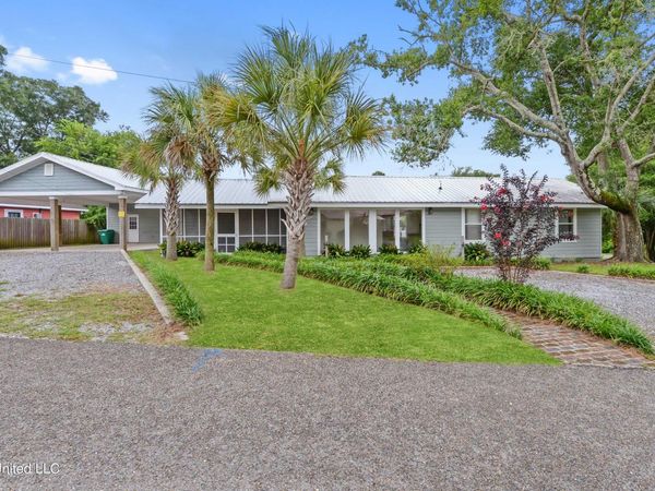 100 Hickory Lane, Bay Saint Louis, MS 39520