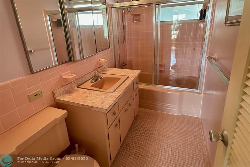 2840 N Ocean Boulevard, Unit 403, Fort Lauderdale, FL 33308 Photo