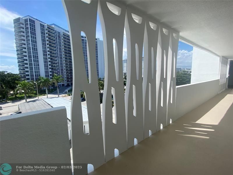 2840 N Ocean Boulevard, Unit 403, Fort Lauderdale, FL 33308 Photo