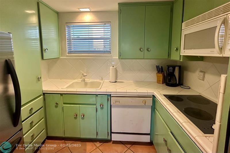 2840 N Ocean Boulevard, Unit 403, Fort Lauderdale, FL 33308 Photo