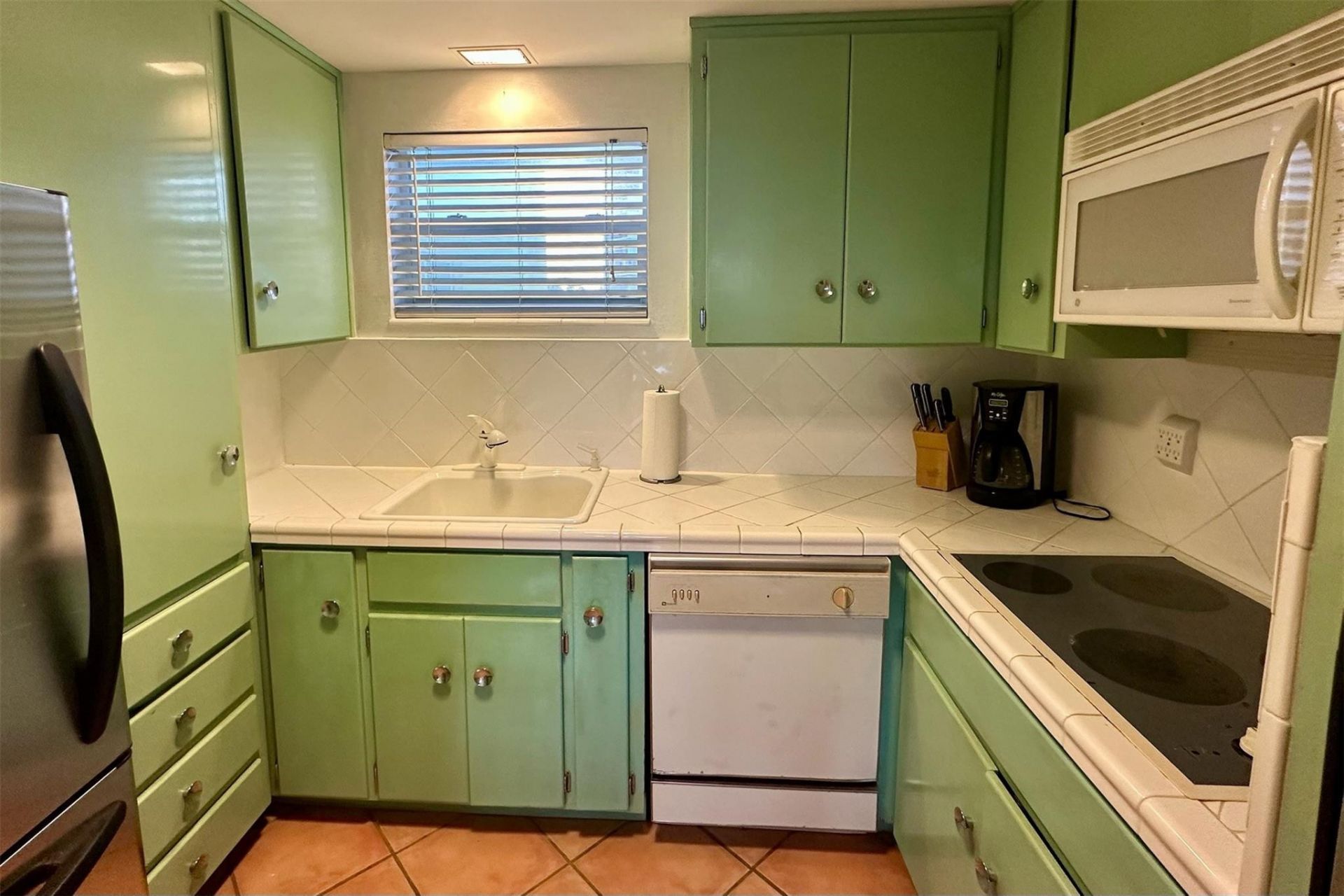 2840 N Ocean Boulevard, Unit 403, Fort Lauderdale, FL 33308 Photo