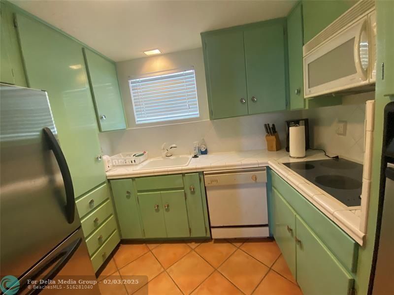 2840 N Ocean Boulevard, Unit 403, Fort Lauderdale, FL 33308 Photo