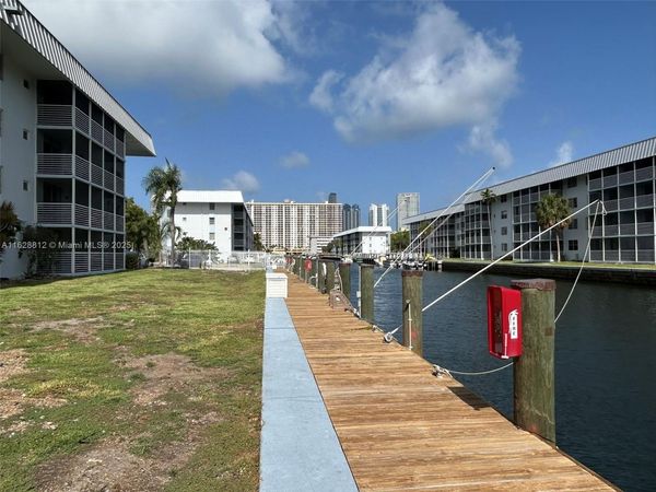 3600 NE 170th St, Unit 411, North Miami Beach, FL 33160