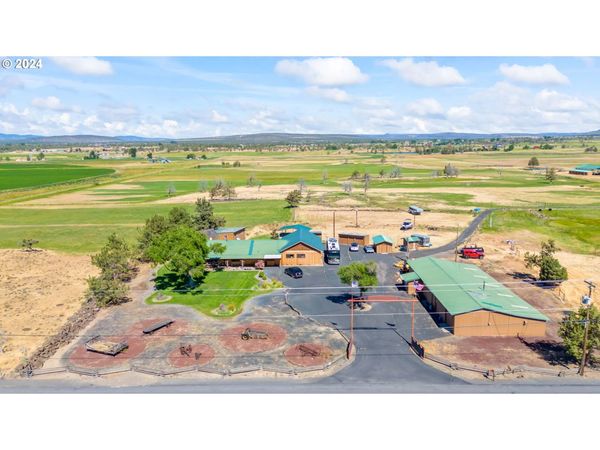 3068 SW REIF RD, Powell Butte, OR 97753