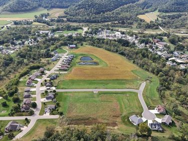 210 Pheasant Run, Rollingstone, MN 55969