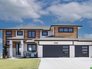 11602 S 114 Avenue, Papillion, NE 68046