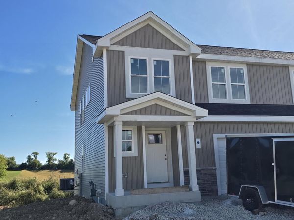 548 Harvest LANE, Hartford, WI 53027