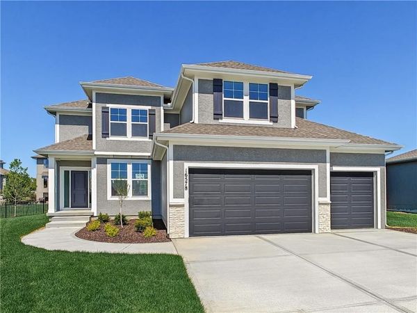16578 W 165th Place, Olathe, KS 66062