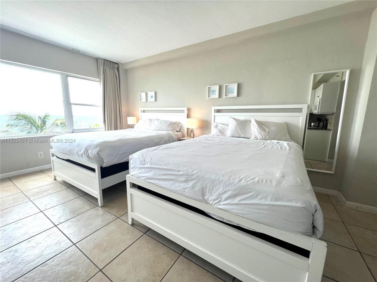 6345 Collins Ave, Unit 635, Miami Beach, FL 33141 Photo