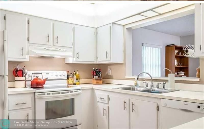1320 SW 82nd Terrace, North Lauderdale, FL 33068 Photo
