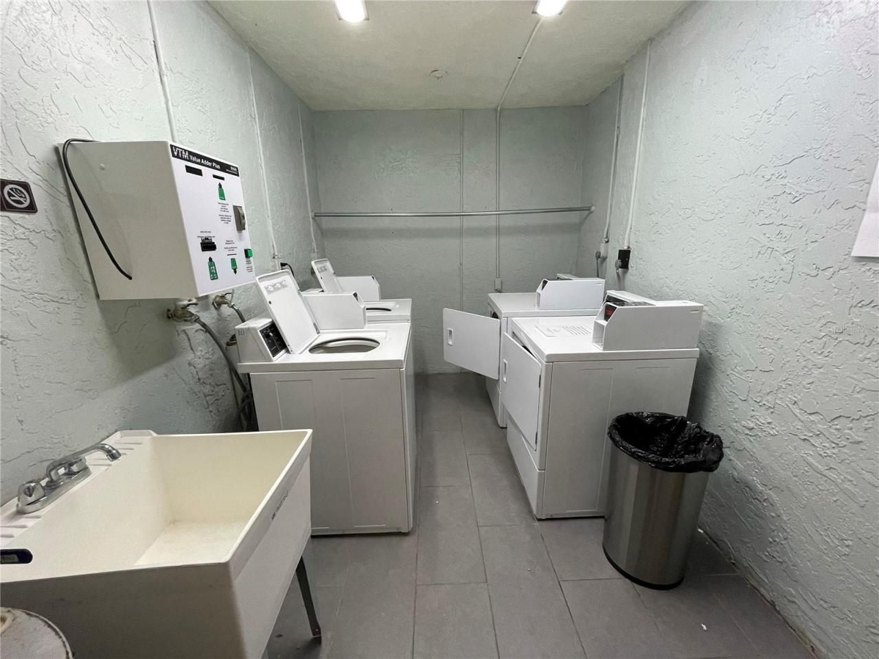 1860 Massachusetts Avenue Ne, Unit 214, Saint Petersburg, FL 33703 Photo