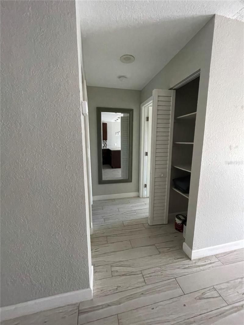 1860 Massachusetts Avenue Ne, Unit 214, Saint Petersburg, FL 33703 Photo