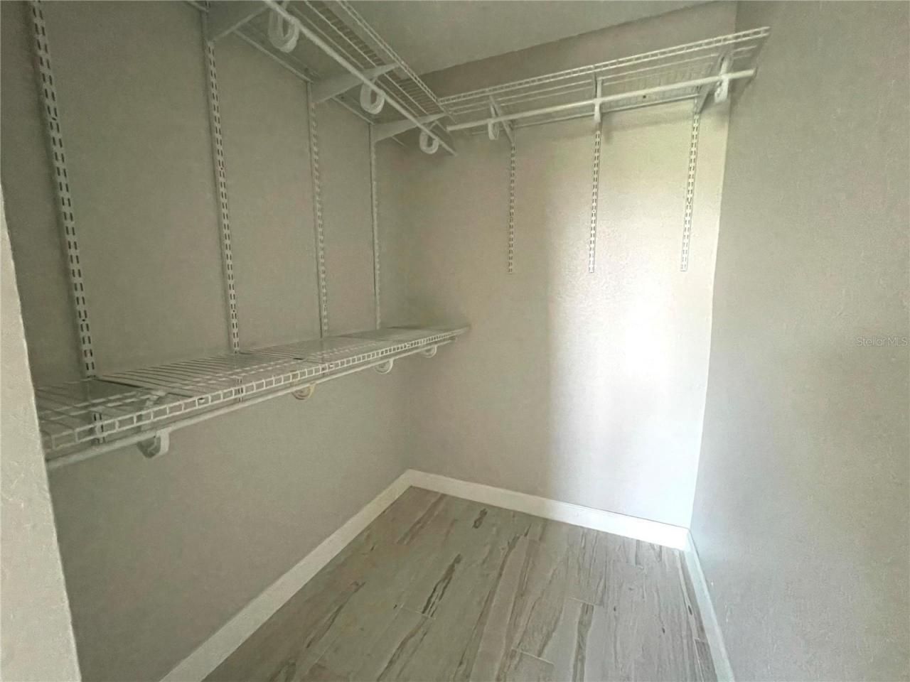 1860 Massachusetts Avenue Ne, Unit 214, Saint Petersburg, FL 33703 Photo