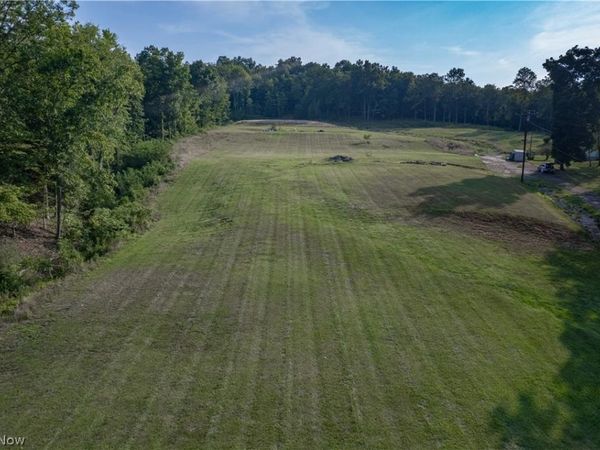 1099 Colegate Drive, Marietta, OH 45750