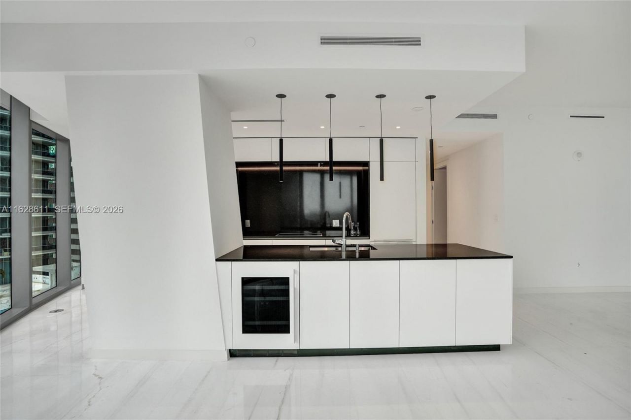 300 Biscayne Blvd Way, Unit 1607, Miami, FL 33131 Photo