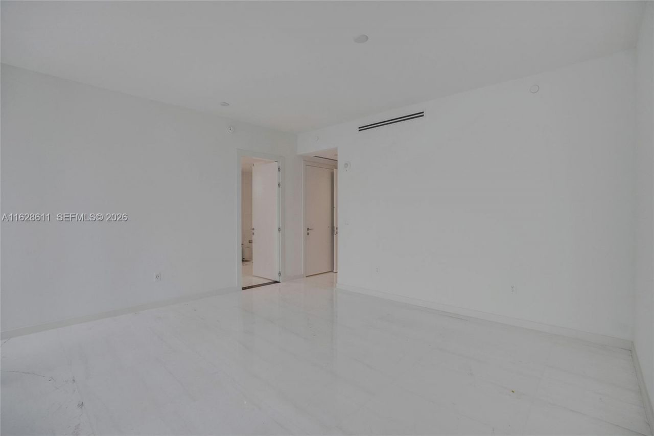 300 Biscayne Blvd Way, Unit 1607, Miami, FL 33131 Photo