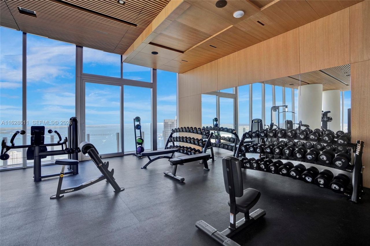 300 Biscayne Blvd Way, Unit 1607, Miami, FL 33131 Photo