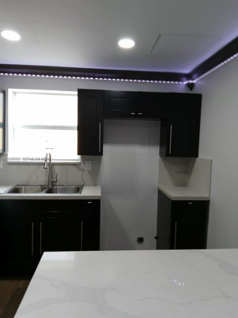 2720 NW 29th St, Unit 2720, Miami, FL 33142 Photo