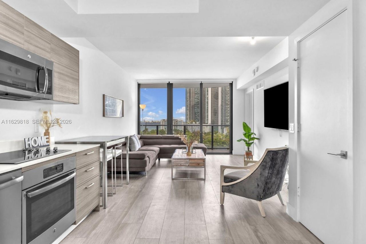 121 NE 34th St, Unit 905, Miami, FL 33137 Photo