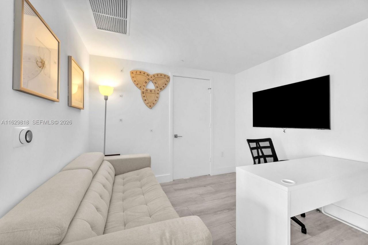 121 NE 34th St, Unit 905, Miami, FL 33137 Photo