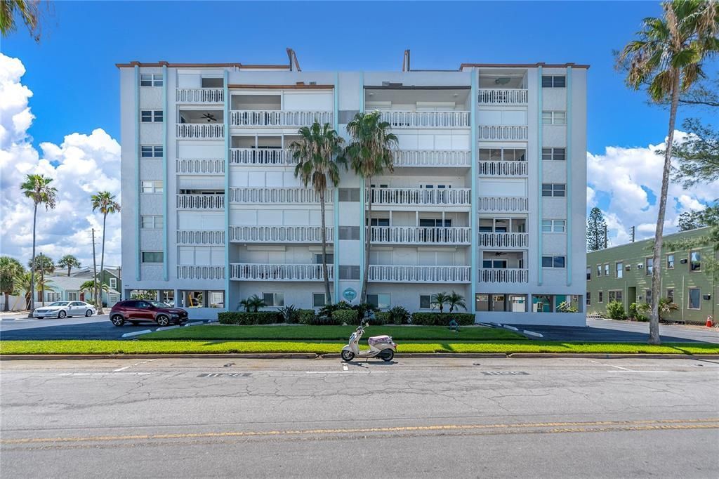 403 Gulf Way, Unit 302, Saint Pete Beach, FL 33706 Photo