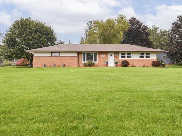 18550 Brookridge DRIVE, Brookfield, WI 53045