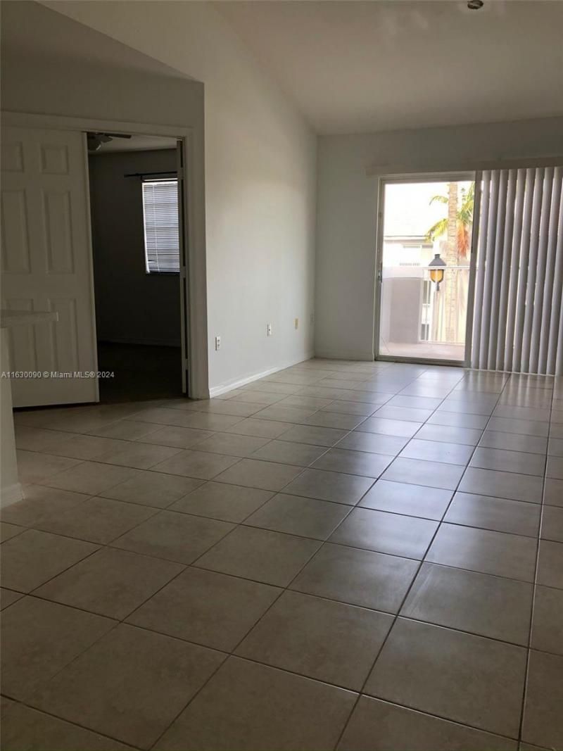 720 SW 111th Ave, Unit 307, Pembroke Pines, FL 33025 Photo