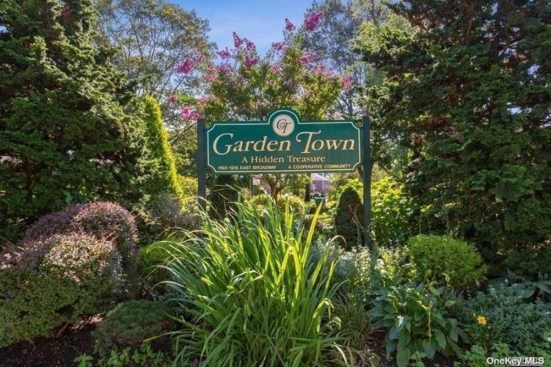 1213 E Broadway, Unit B24, Hewlett, NY 11557 Main Photo