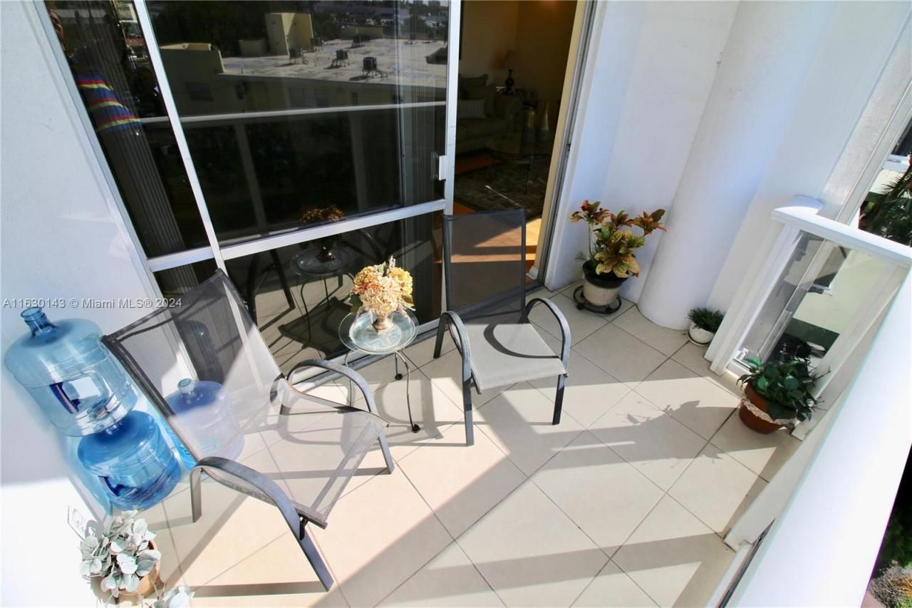 900 Bay Dr, Unit 319, Miami Beach, FL 33141 Photo
