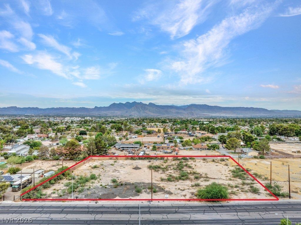 Oojones Jone, Las Vegas, NV 89108 Main Photo