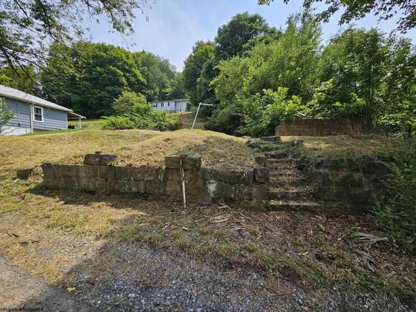 1 4TH Street, Grafton, WV 26354