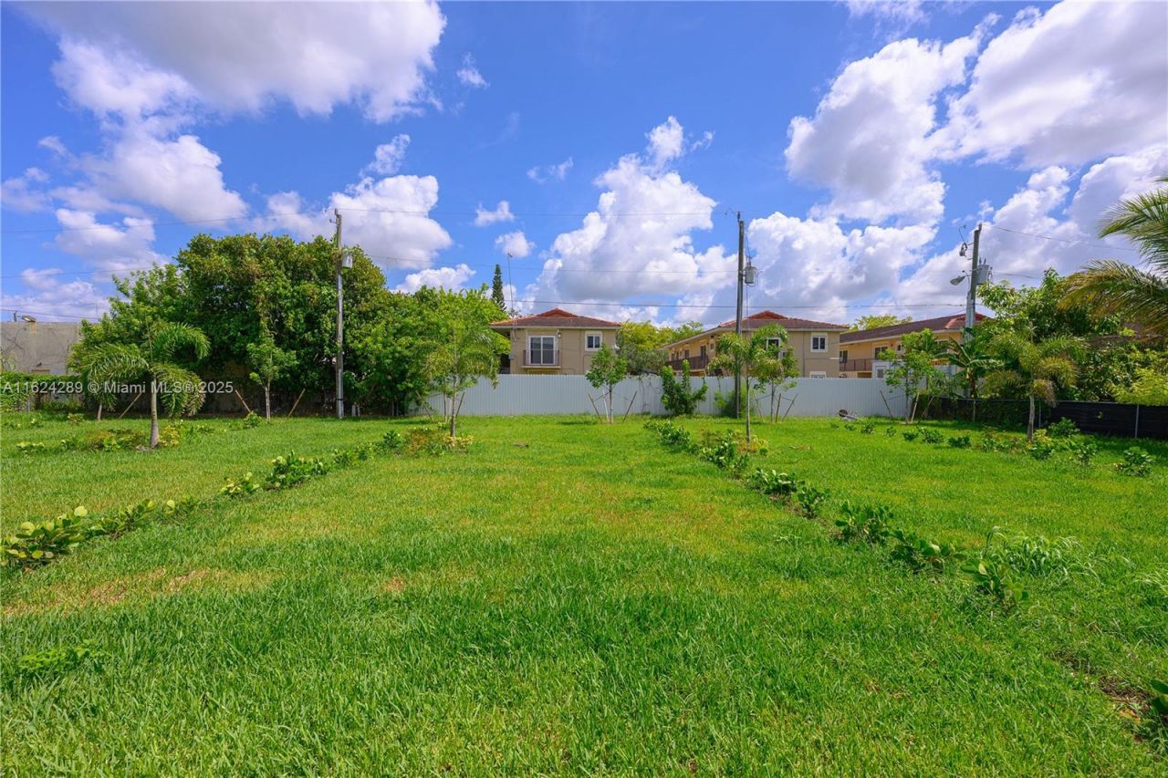 848 SW 1st St, Florida City, FL 33034 Photo