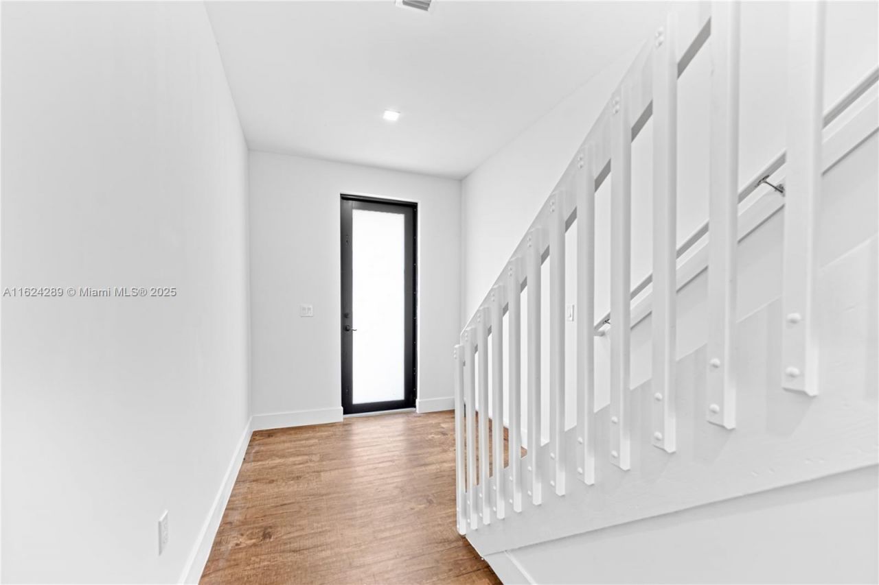 848 SW 1st St, Florida City, FL 33034 Photo
