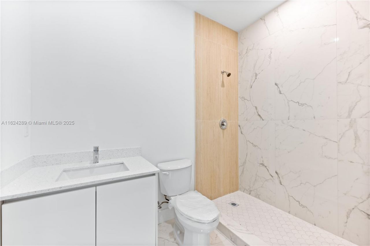 848 SW 1st St, Florida City, FL 33034 Photo
