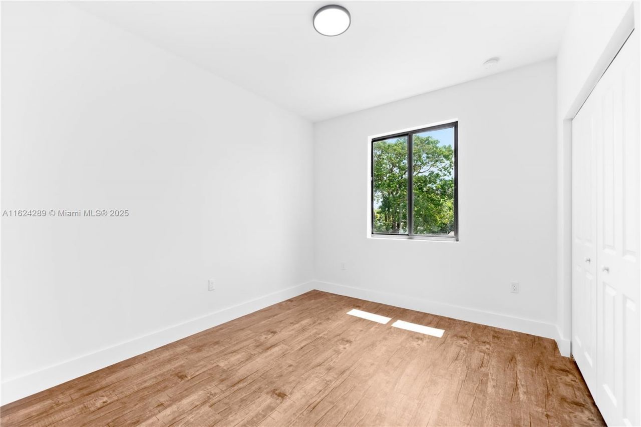 848 SW 1st St, Florida City, FL 33034 Photo