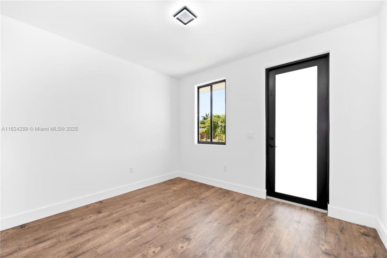 848 SW 1st St, Florida City, FL 33034 Photo