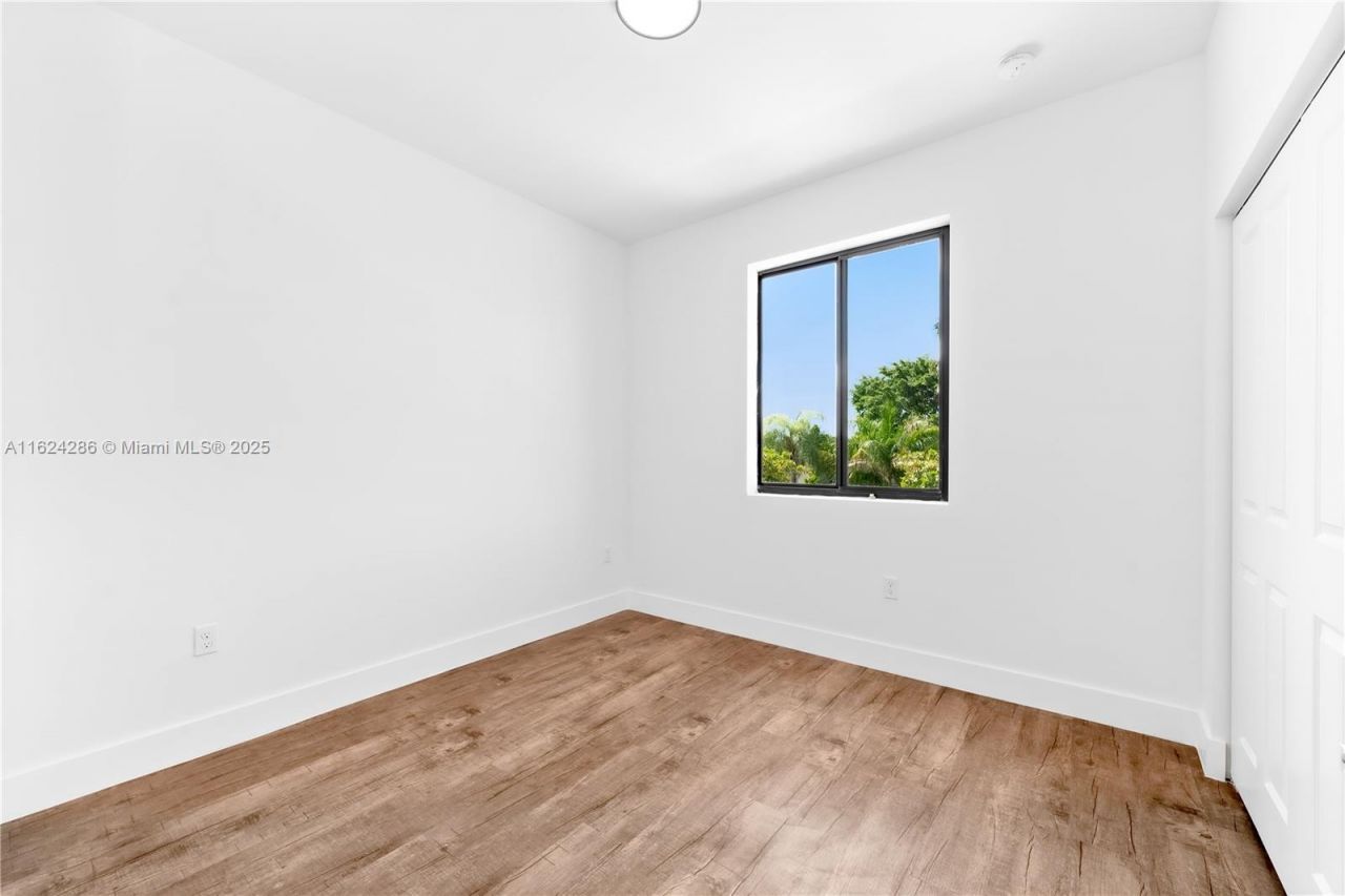 854 SW 1st St, Florida City, FL 33034 Photo