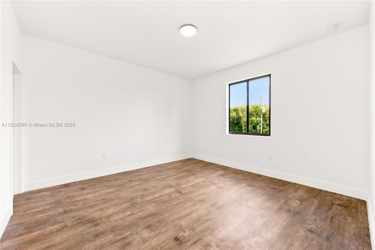 854 SW 1st St, Florida City, FL 33034 Photo