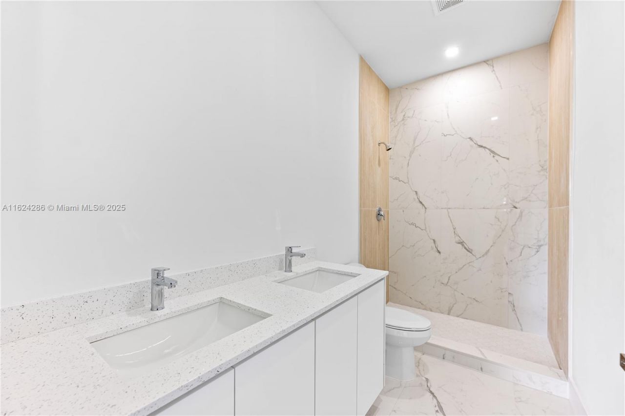 854 SW 1st St, Florida City, FL 33034 Photo