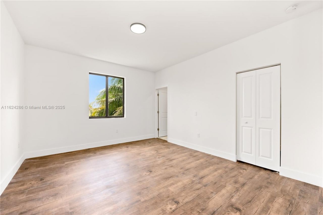 854 SW 1st St, Florida City, FL 33034 Photo