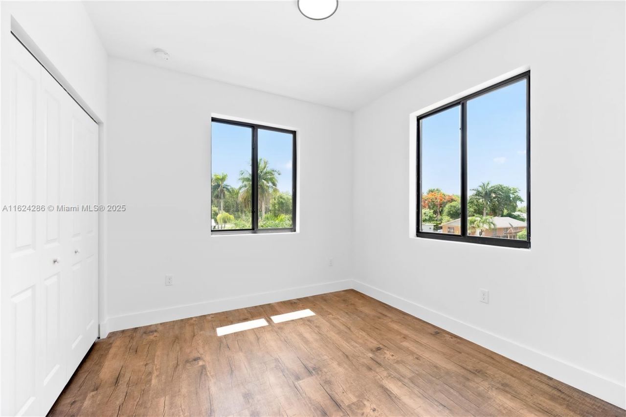 854 SW 1st St, Florida City, FL 33034 Photo