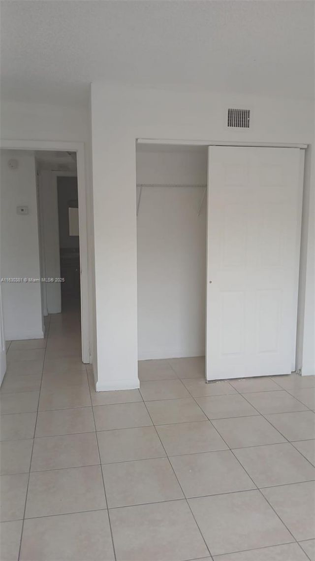 3610 NW 21st St, Unit 313, Lauderdale Lakes, FL 33311 Photo