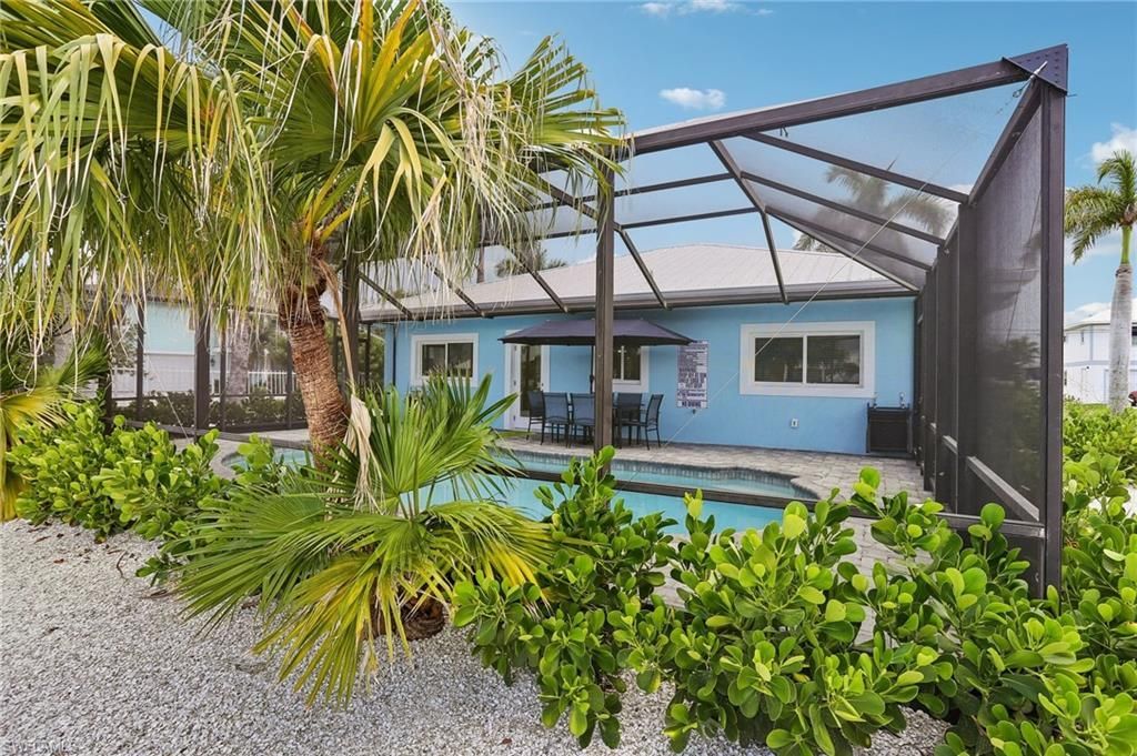 267 Flamingo St, Fort Myers Beach, FL 33931 Photo