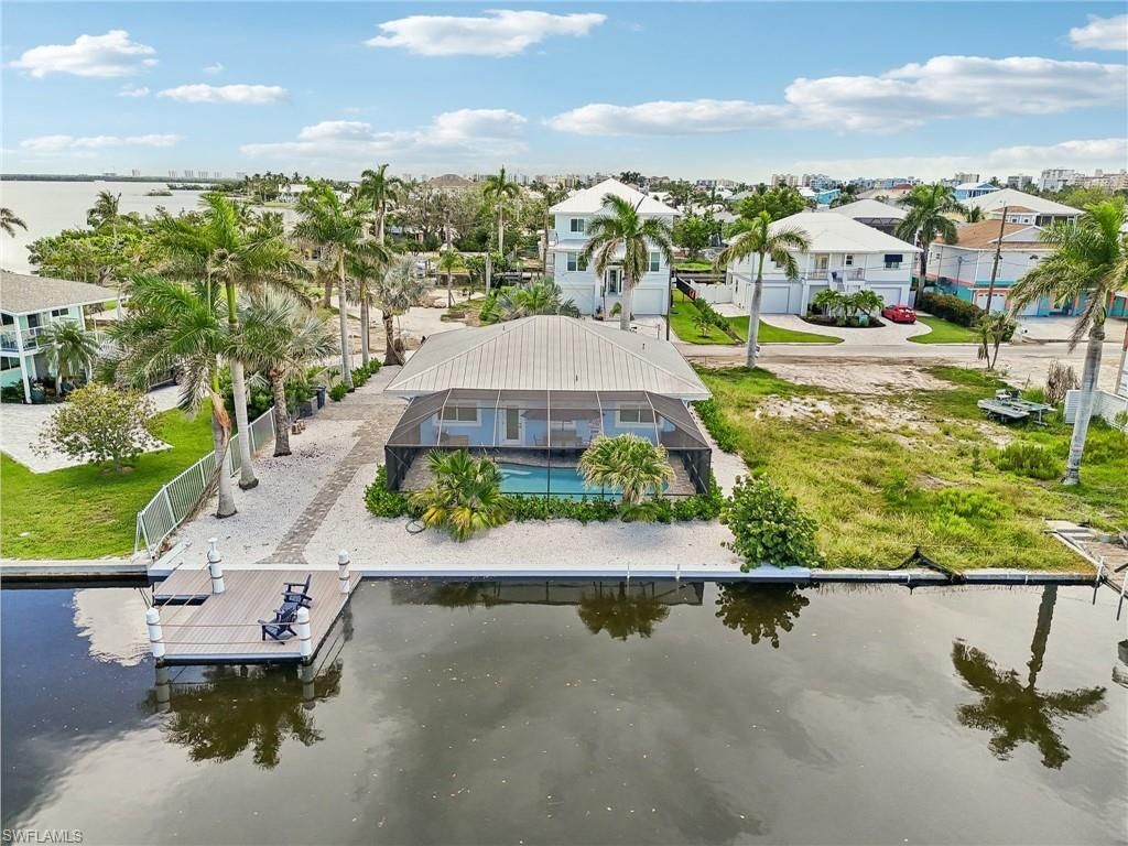 267 Flamingo St, Fort Myers Beach, FL 33931 Photo