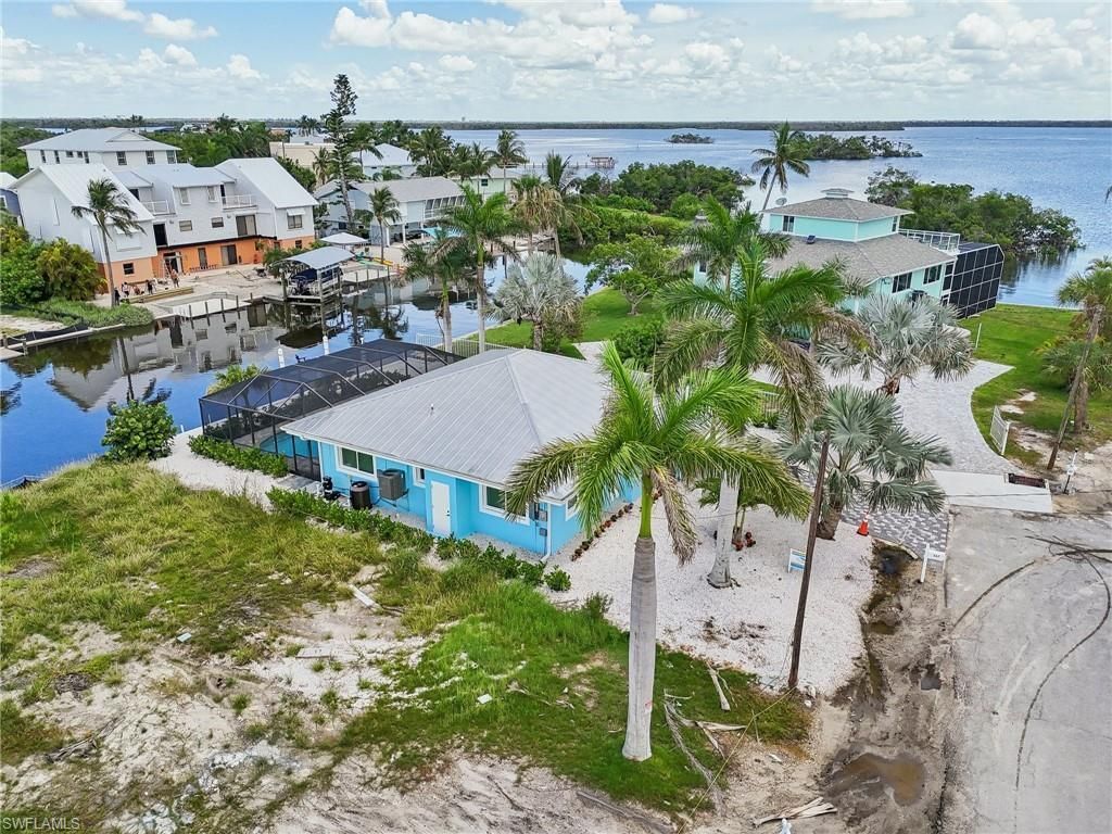 267 Flamingo St, Fort Myers Beach, FL 33931 Photo