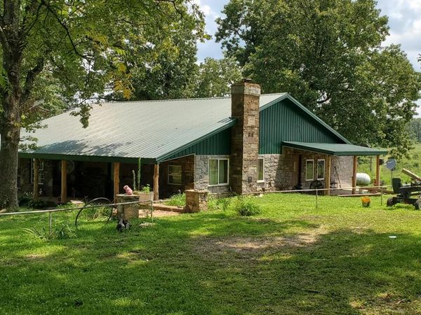 2378 County Road 804, Gainesville, MO 65655
