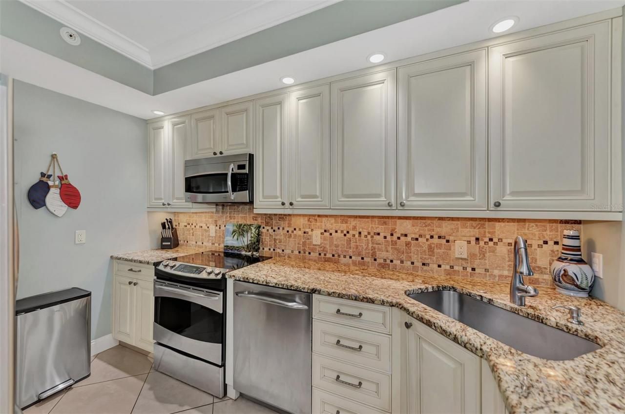 1945 Gulf Of Mexico Drive, Unit M2-414, Longboat Key, FL 34228 Photo