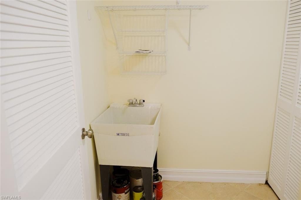 345 Gabriel Cir, Unit 2411, Naples, FL 34104 Photo