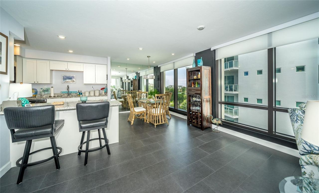 707 S Gulfstream Avenue, Unit 602, Sarasota, FL 34236 Photo