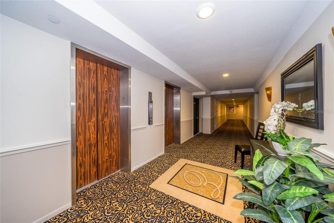 707 S Gulfstream Avenue, Unit 602, Sarasota, FL 34236 Photo